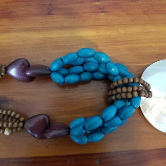 Beaded Necklace with Shell Pendant - Picture 9 of 9